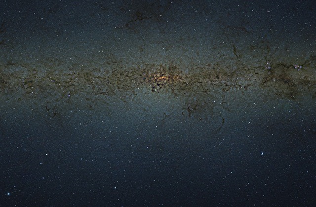 Vérifiez qu’il y a bien 84 millions d’étoiles dans cette image au 9 milliards de pixels.