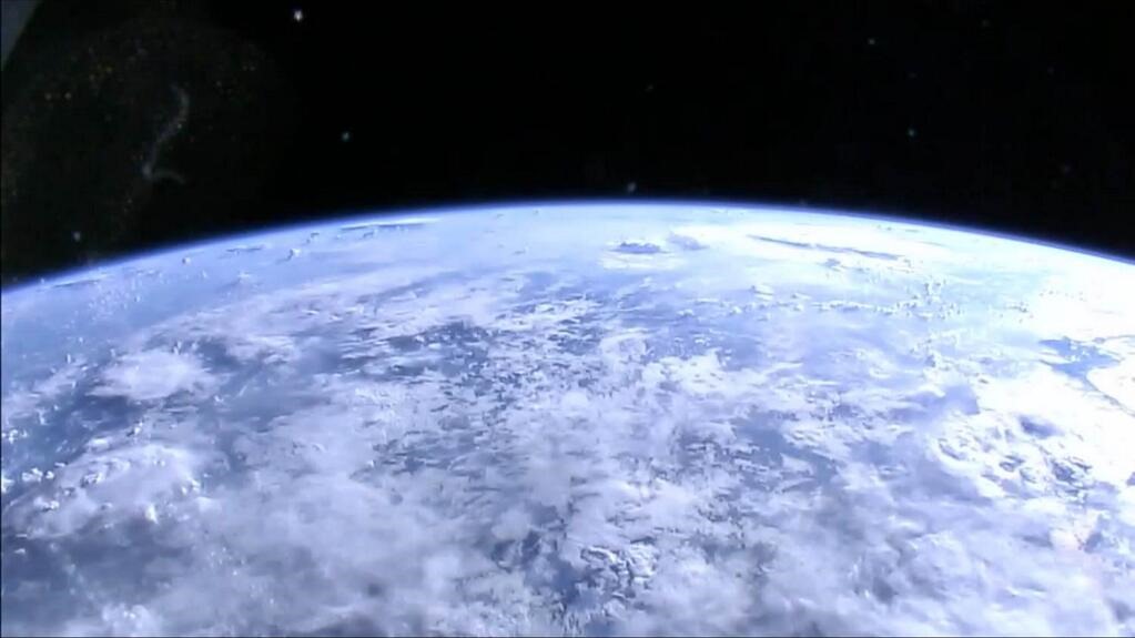 La Terre en direct depuis l’espace ! (Live)
