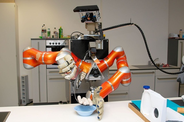 Duo de robots cuistots, pour petit déjeuner bavarois.