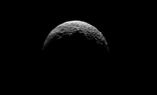 Les dernières images de Cérès par la sonde Dawn et de Pluton par la sonde New Horizon