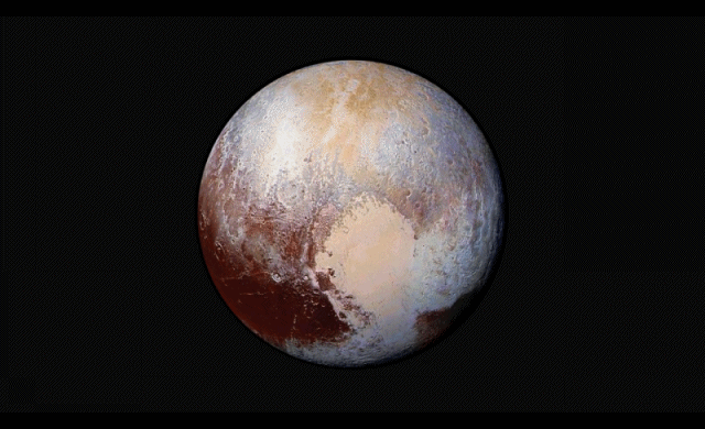Pluton aux couleurs améliorées, sa face obscure et ses écoulements de glace d’azote (+vidéo)