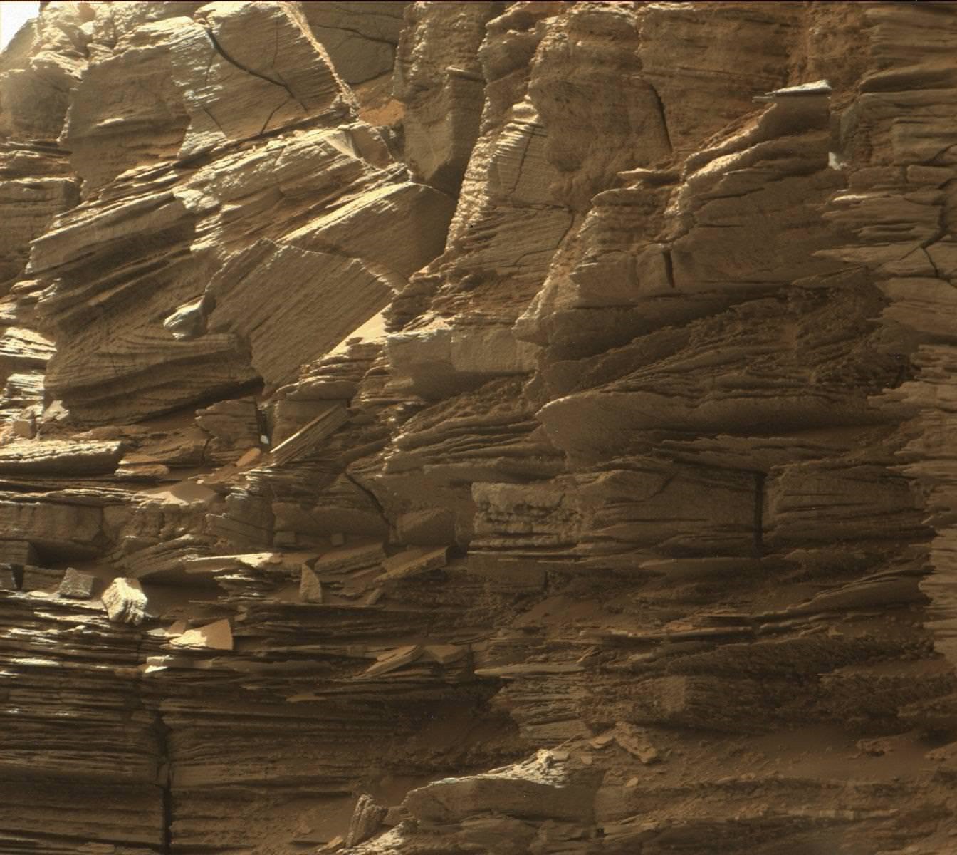 Le Curiosity vient de quitter un décor de Far West pour poursuivre son long périple martien (Photos)