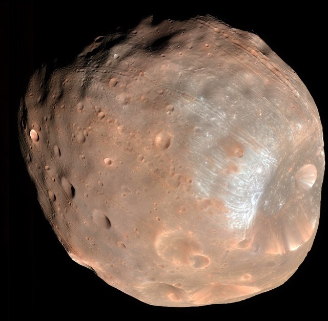 Des rochers sautillants pourraient enfin expliquer comment la lune de Mars, Phobos, a obtenu ses rayures