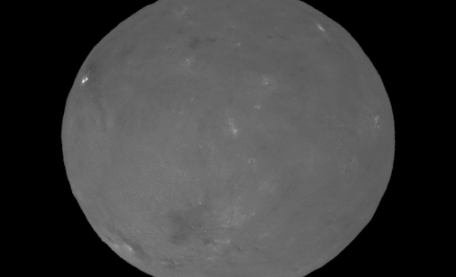 La sonde Dawn ne pouvait être mieux positionnée pour photographier la planète naine Cérès
