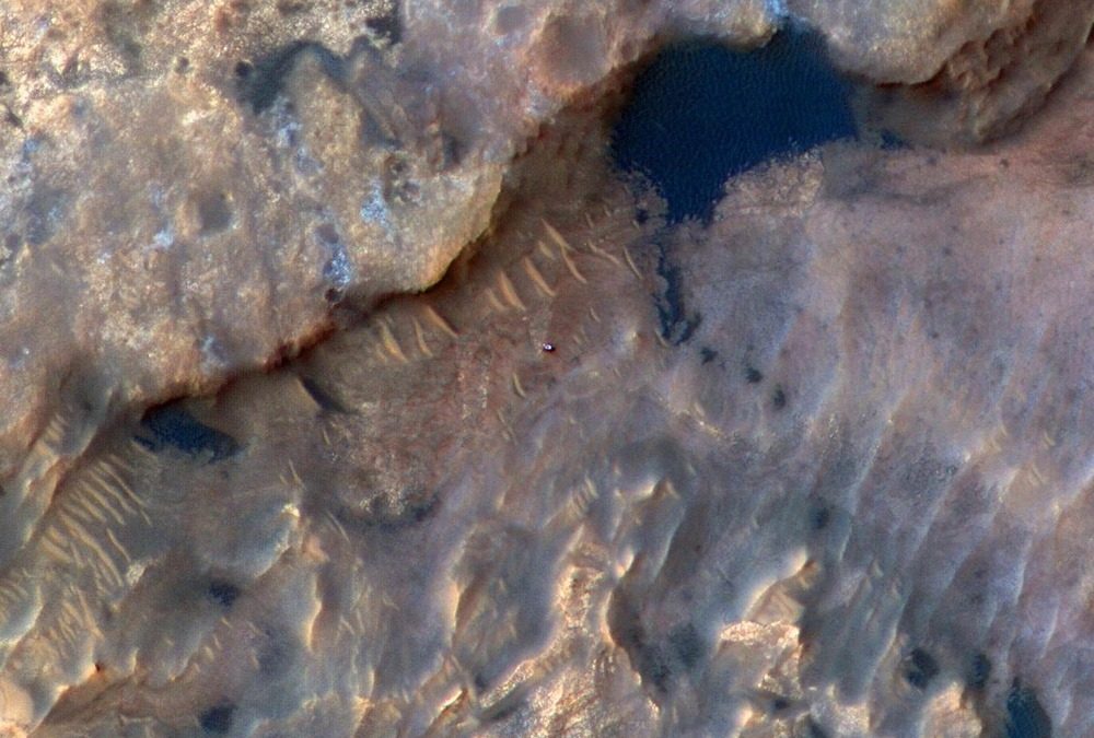 L’astromobile Curiosity observée par la sonde MRO depuis l’espace