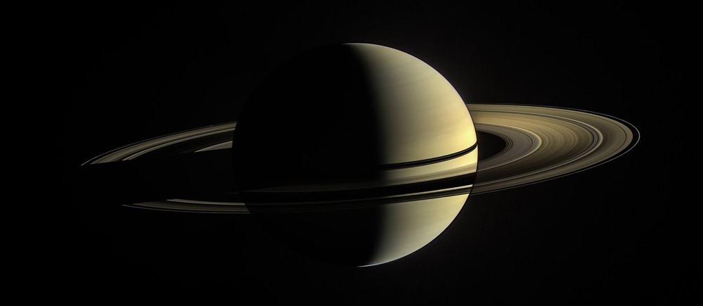 82 lunes : 20 nouvelles lunes découvertes autour de Saturne