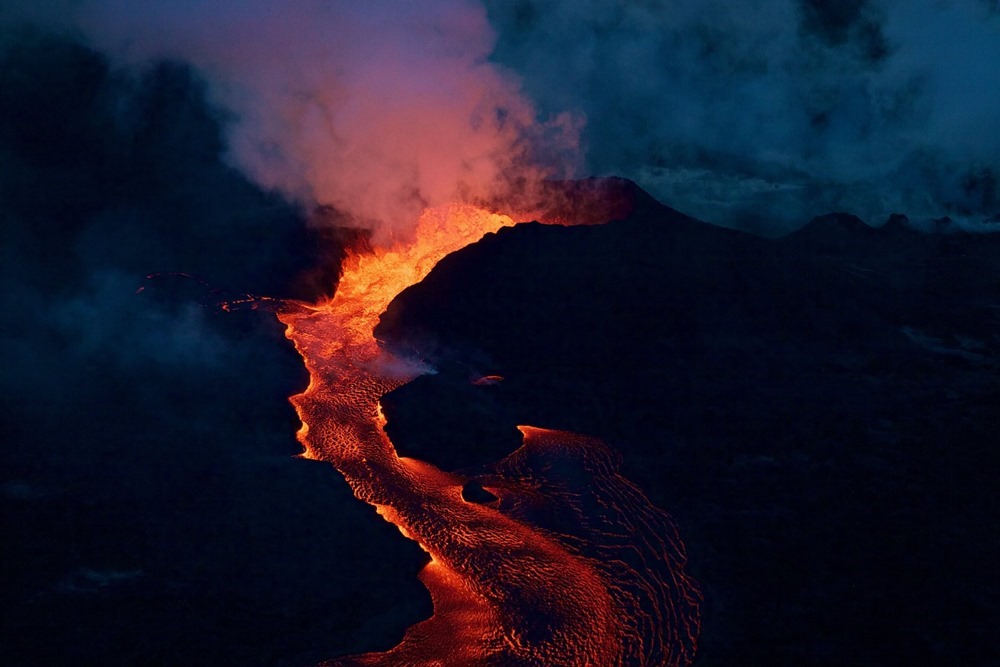 Comment la pluie, favorisée par le changement climatique, pourrait déclencher l’éruption de volcans ?