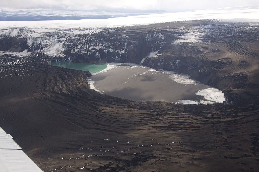 Souvenir de l’Eyjafjöll : le volcan le plus actif d’Islande pourrait bientôt entrer en éruption, plongeant les transports aériens dans la tourmente