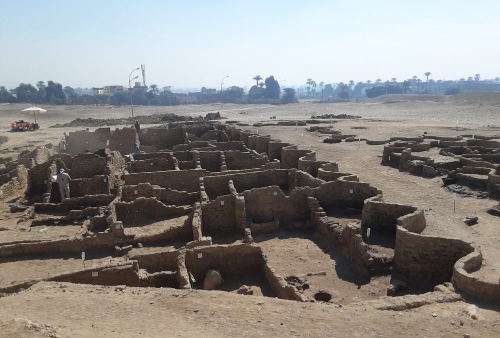 Les vestiges d’une "Cité d’or perdue", vieille de 3 000 ans, découverts sous le sable égyptien