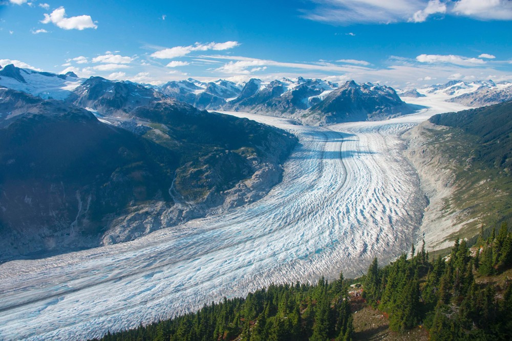 Des données satellitaires montrent que les glaciers de la Terre fondent plus rapidement que jamais