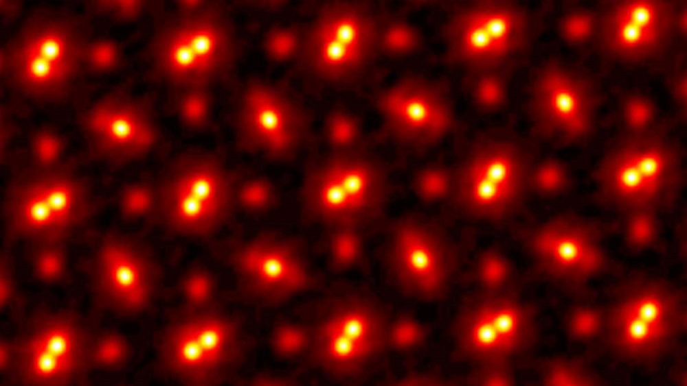 Proche des limites physiques absolues : des scientifiques obtiennent des images d’atomes avec une résolution sans précédent