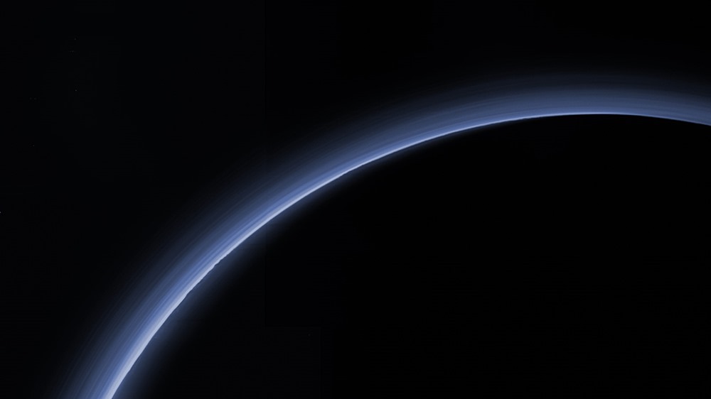 Des scientifiques découvrent que l’atmosphère de Pluton disparaît lentement avec l’arrivée de l’hiver