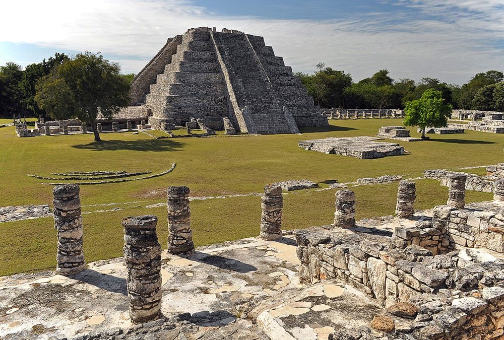 On pourrait s’inspirer de l’effondrement de cette cité maya, il y a plus de 500 ans, dominé par le changement climatique et l’instabilité sociale