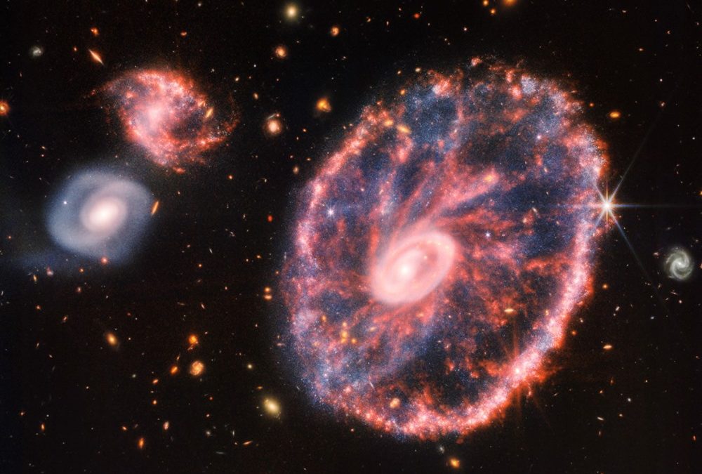 Une nouvelle et impressionnante version de la galaxie de la Roue de chariot par le télescope James Webb