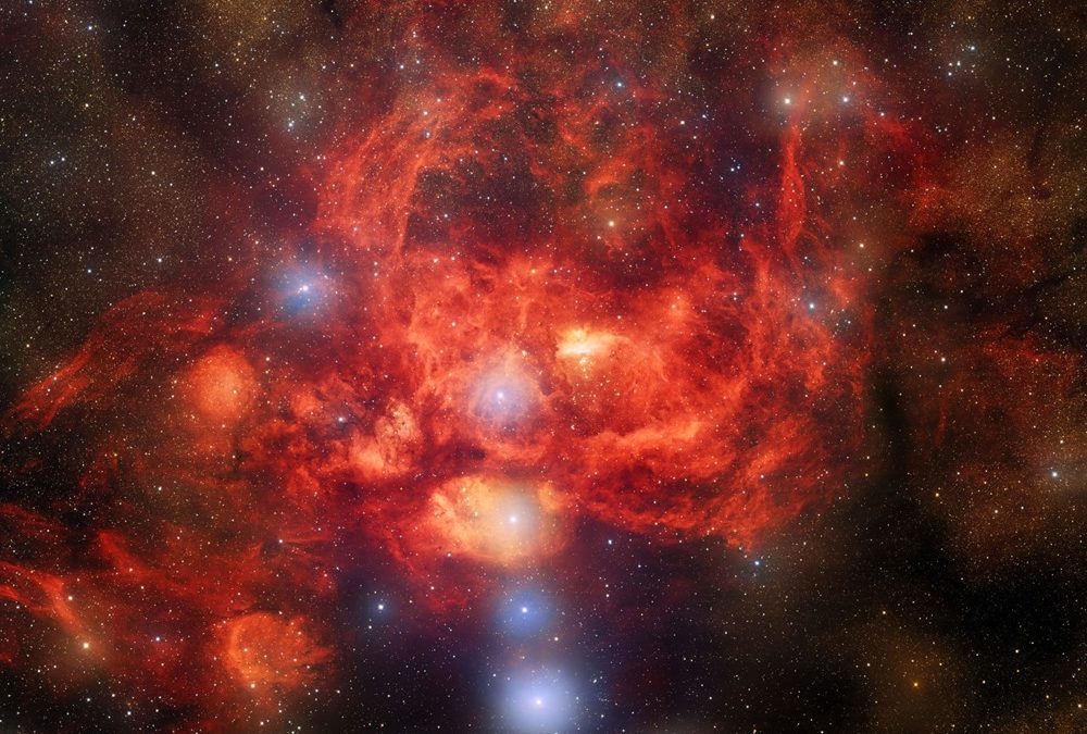 Un instrument destiné à détecter la mystérieuse énergie noire prend cette superbe image de 570 Mégapixels de la nébuleuse Oméga