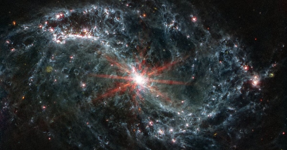 Le télescope spatial James Webb a photographié de superbes nuages de formation d’étoiles dans d’autres galaxies
