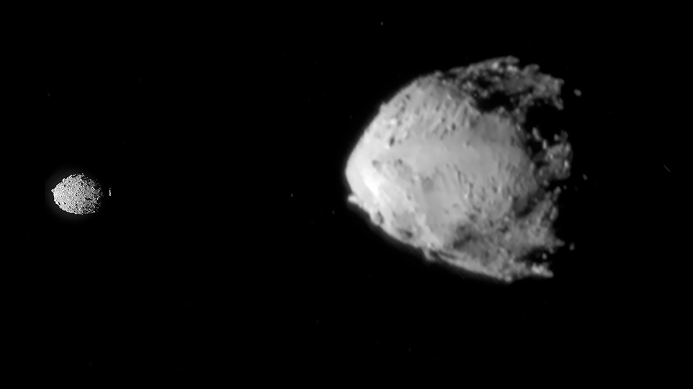 Hubble capture l’impact de la sonde DART dans un astéroïde, une mission considérée désormais comme une réussite