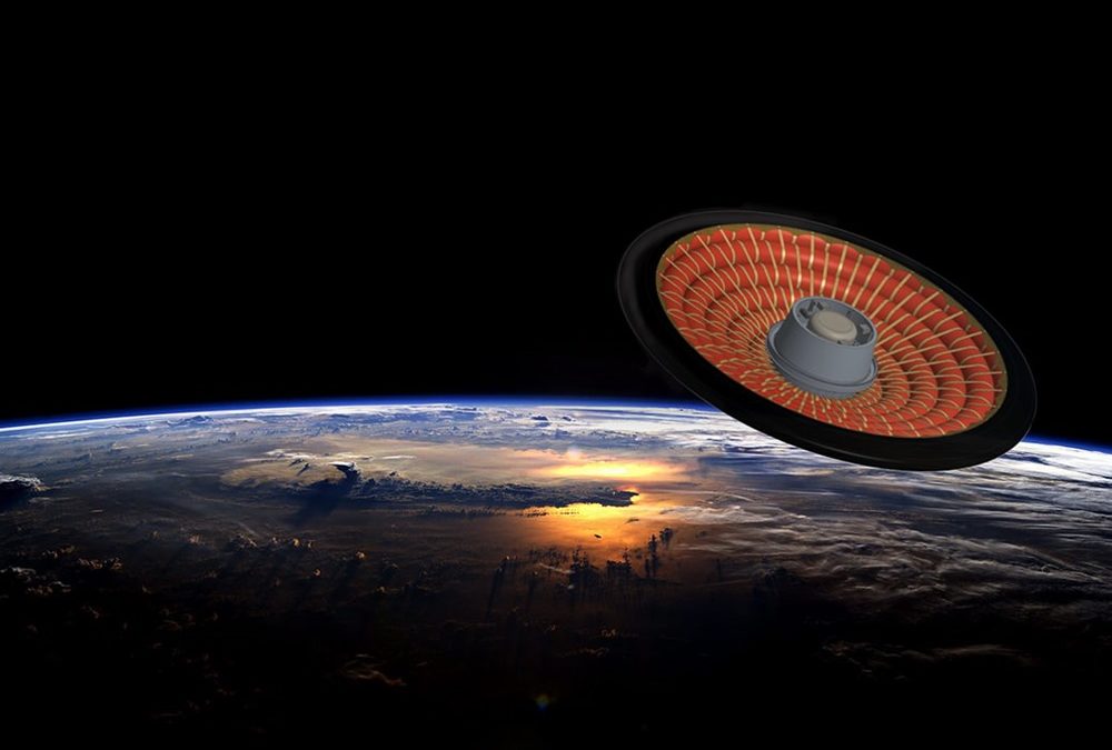 La NASA teste un décélérateur gonflable qui pourrait révolutionner l’atterrissage de matériels lourds sur d’autres planètes
