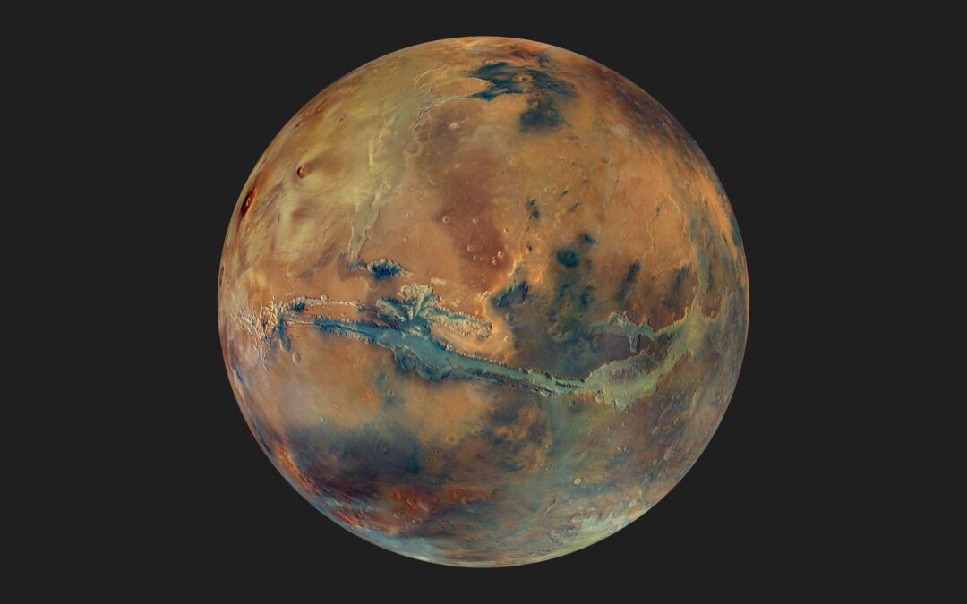 La sonde Mars Express présente une nouvelle et spectaculaire mosaïque de Mars à l’occasion de son 20e anniversaire